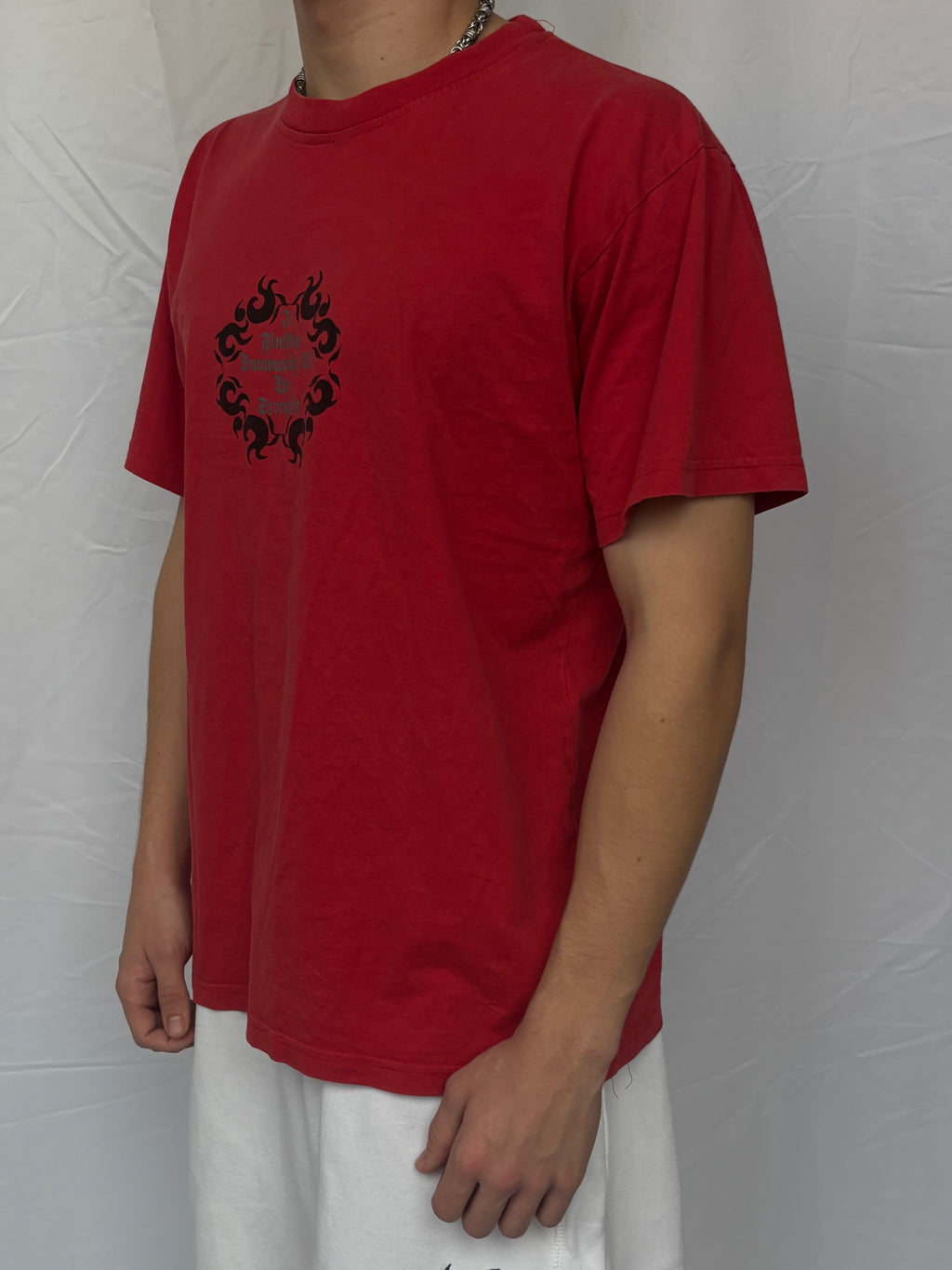 Y2K tribal graphic tričko