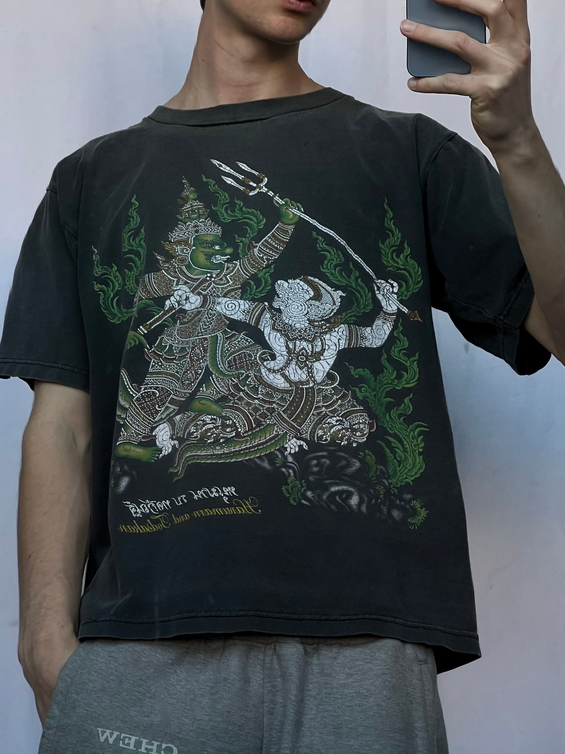 Vintage graphic Thailand triko