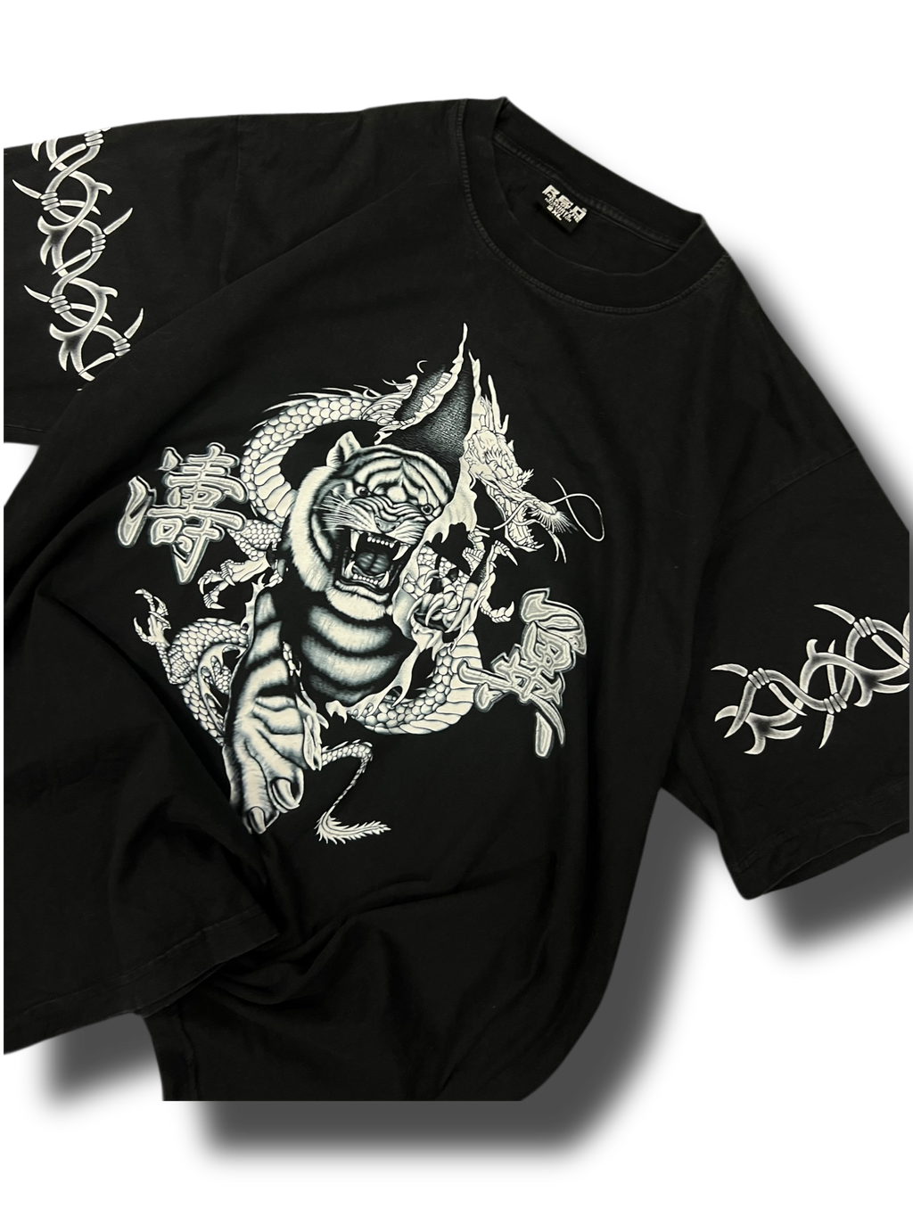 Vintage heavy black cotton 00s Y2K dragon tiger graphic double sided tribal triko