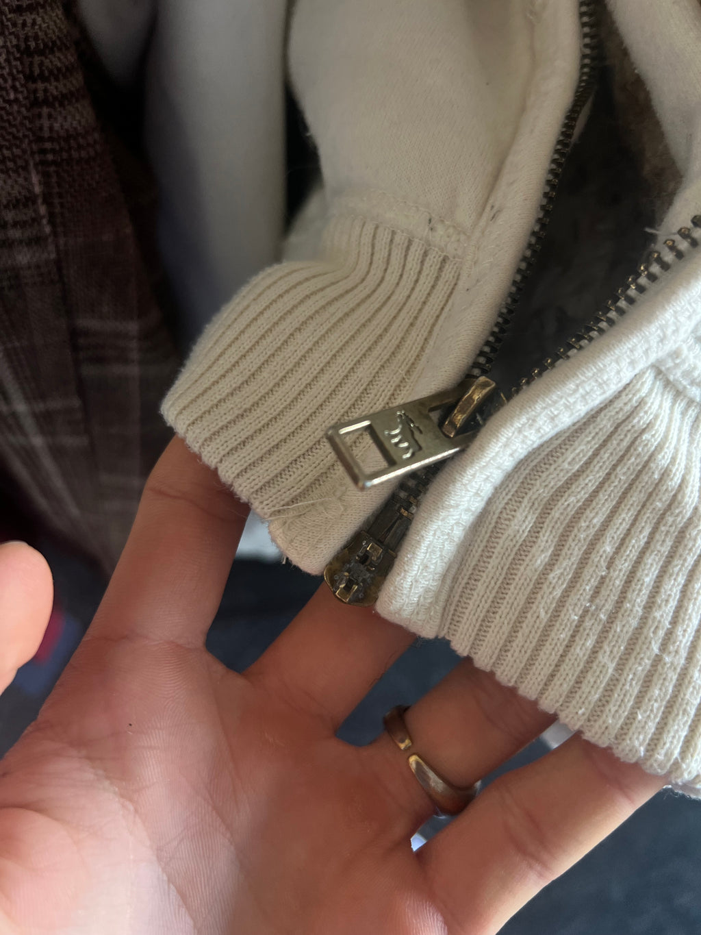 Vintage Abercrombie and fitch krátká mikina na zip s kožíškem