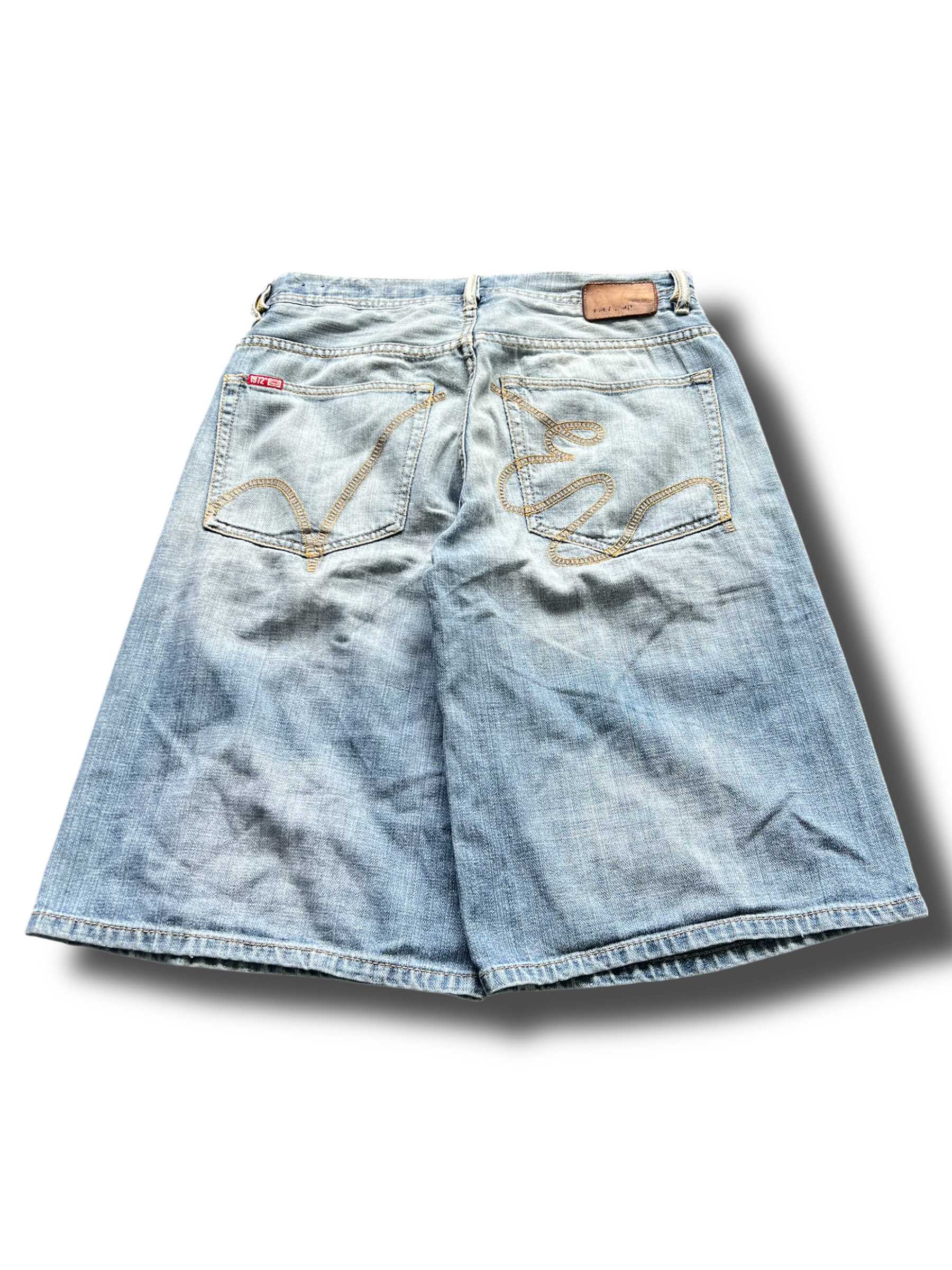2000s baggy Ecko jorts