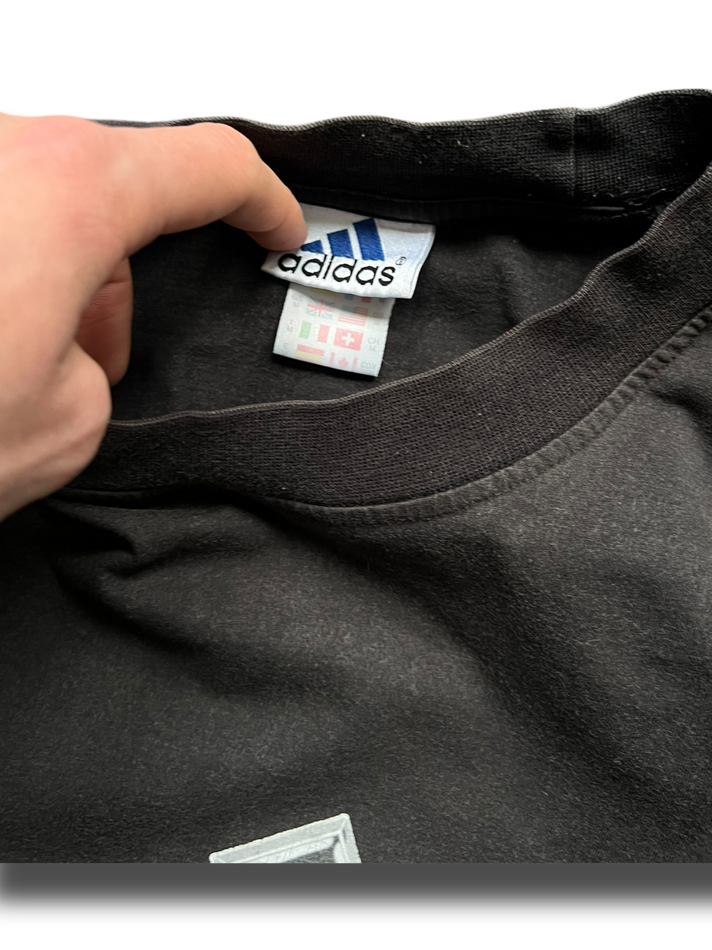 Vintage 90s graphic adidas triko