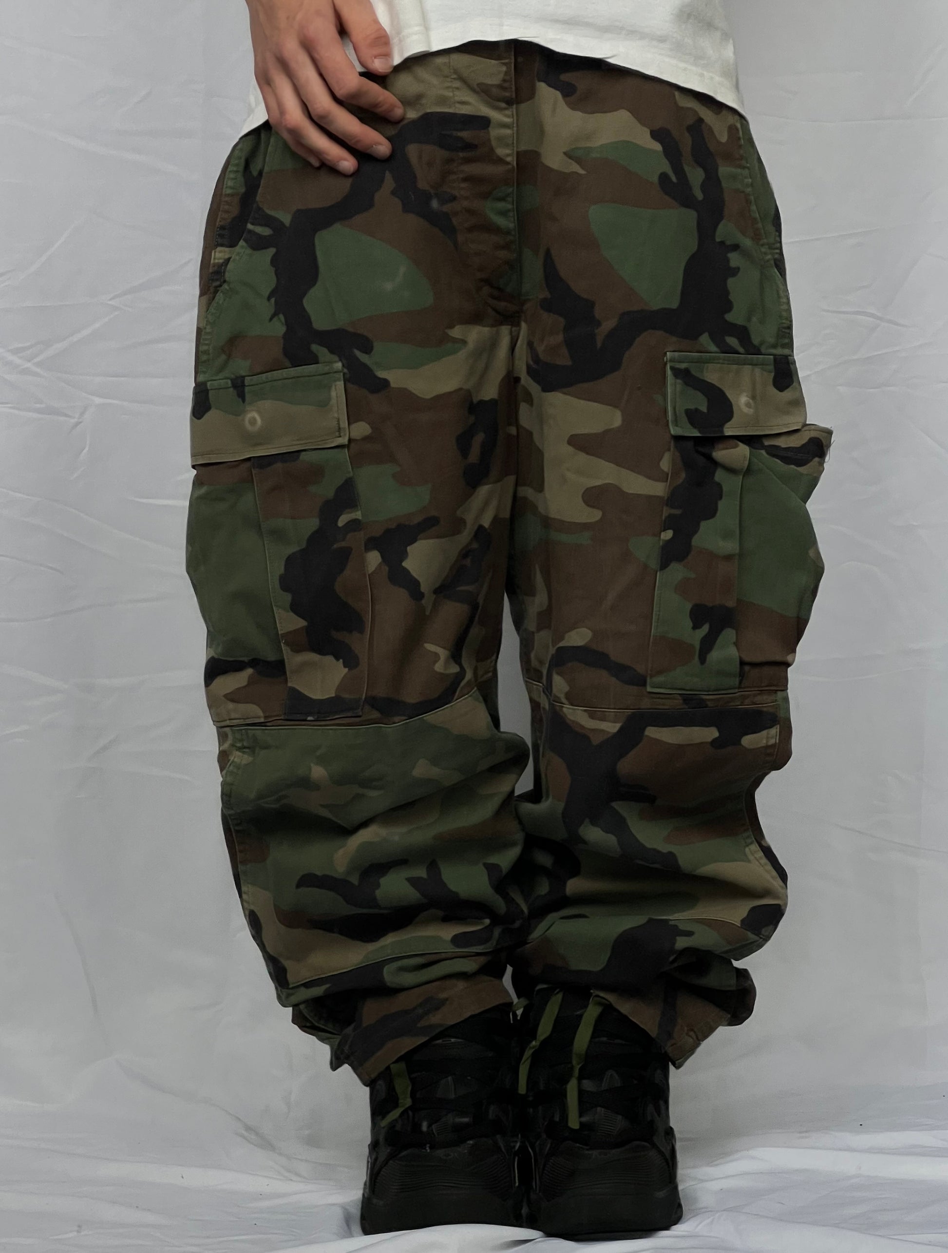Y2K baggy camo maskáčové kalhoty