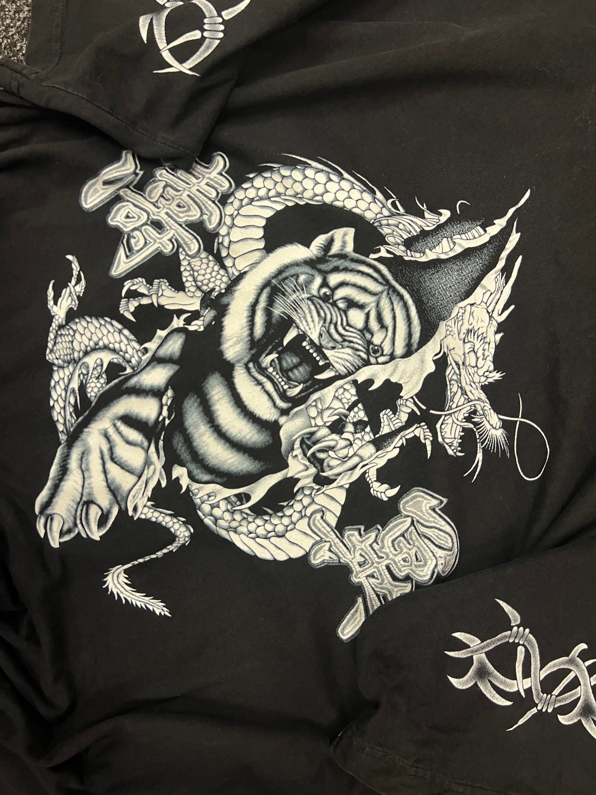 Vintage heavy black cotton 00s Y2K dragon tiger graphic double sided tribal triko
